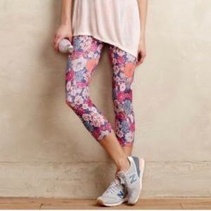 Onzie Anthropologie berry bloom capris, S/M